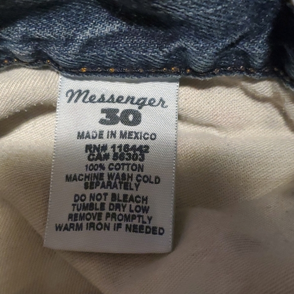 FreeWorld Quality Construction jeans for women - Picture 5 of 11